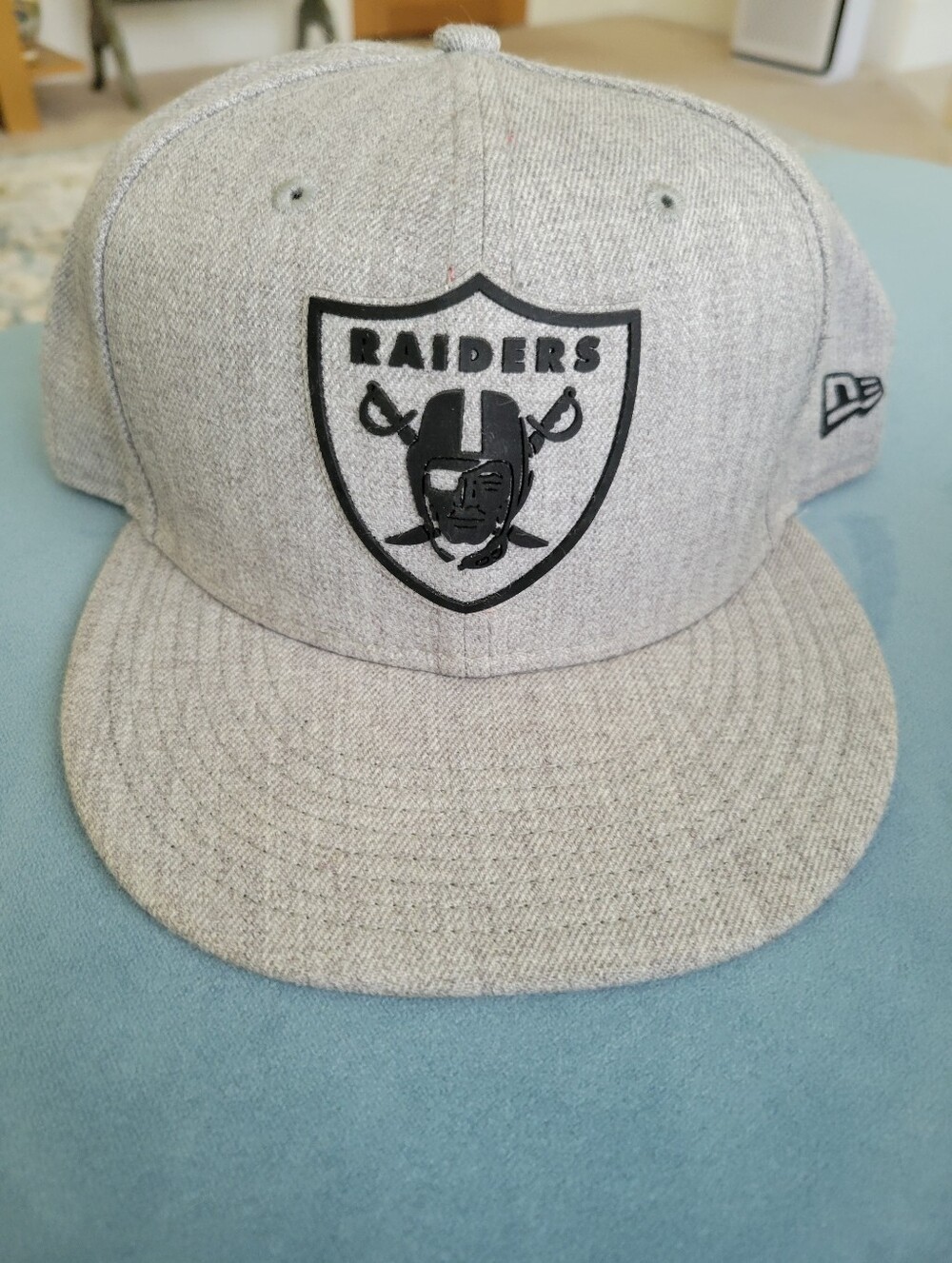Las Vegas Raiders New Era Gray and Black 9FIFTY Snapback Hat